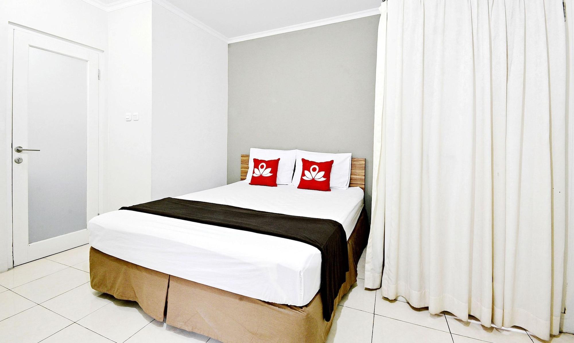 Zen Rooms Mampang Prapatan Jakarta Exterior foto