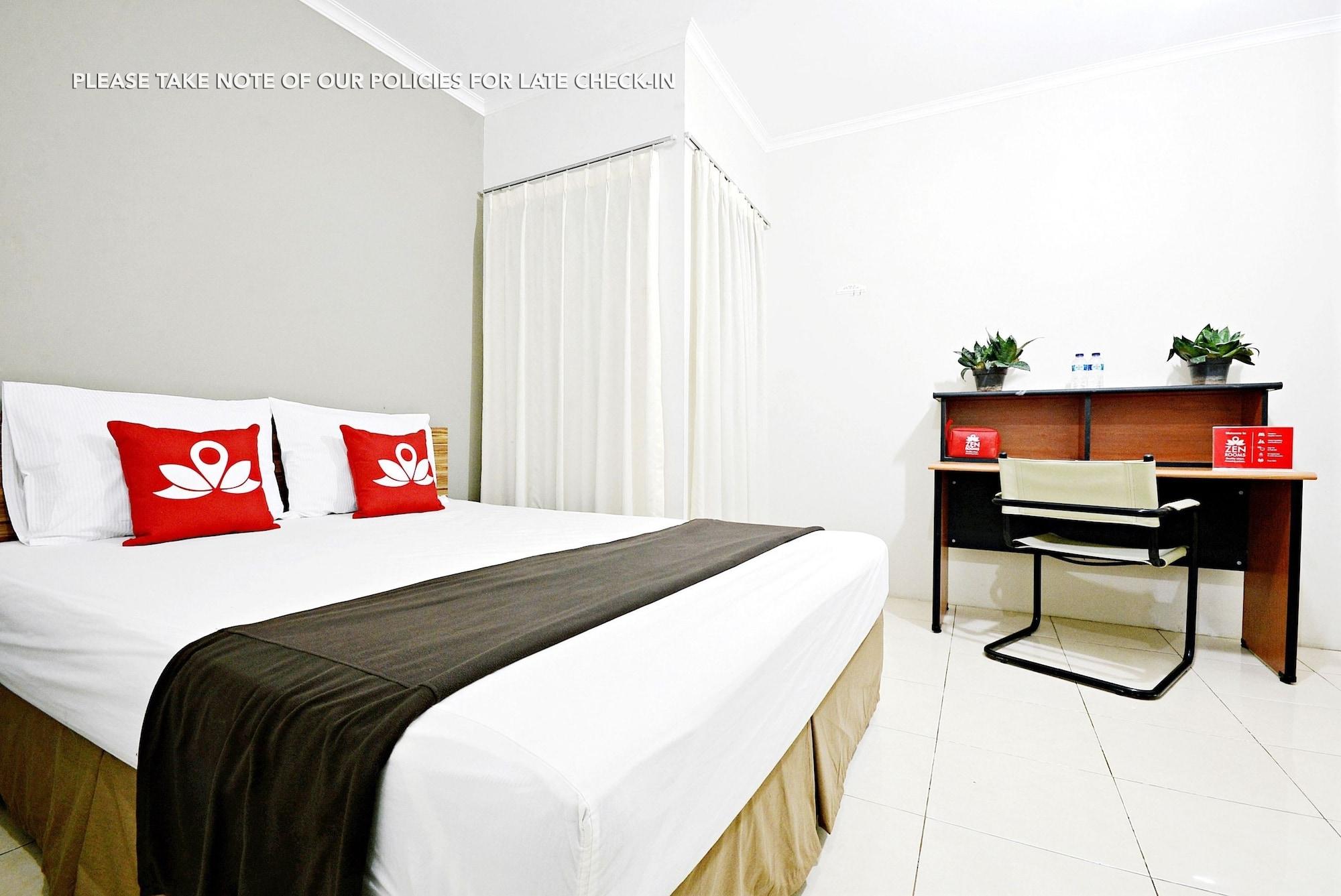 Zen Rooms Mampang Prapatan Jakarta Exterior foto