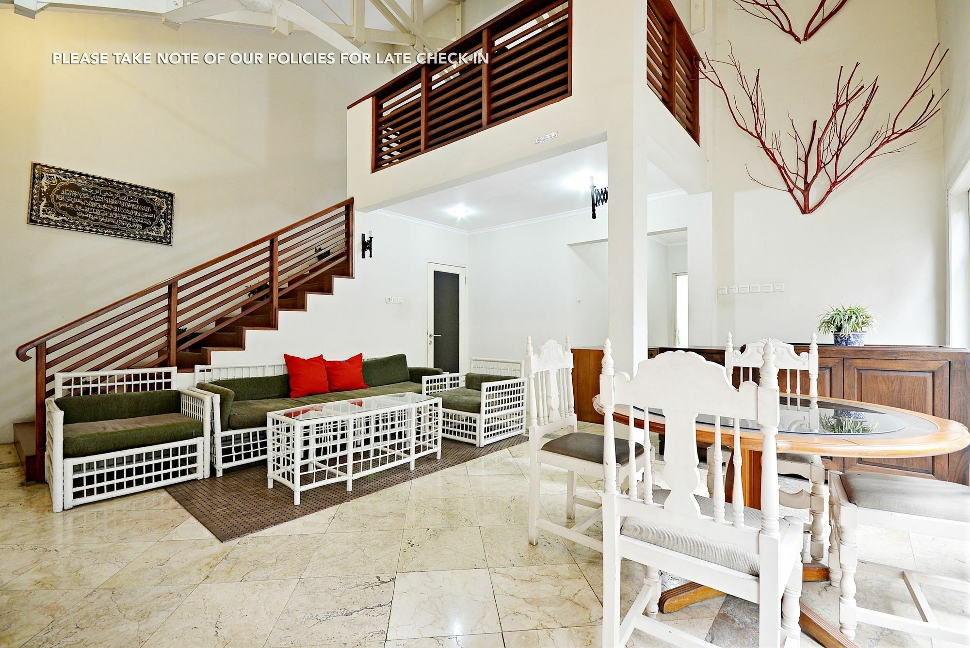 Zen Rooms Mampang Prapatan Jakarta Exterior foto